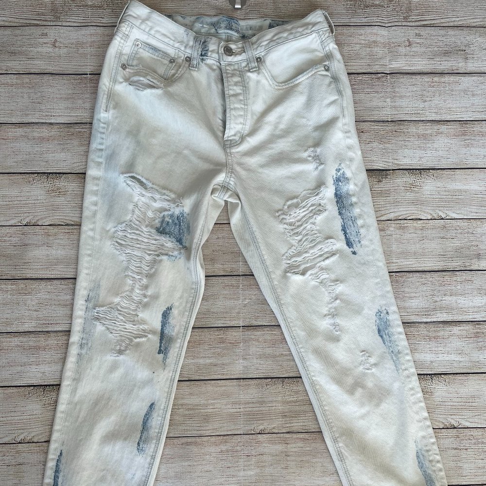 Women's American Eagle White Wash Boyfriend Crop Leg Denim Jeans Size 6